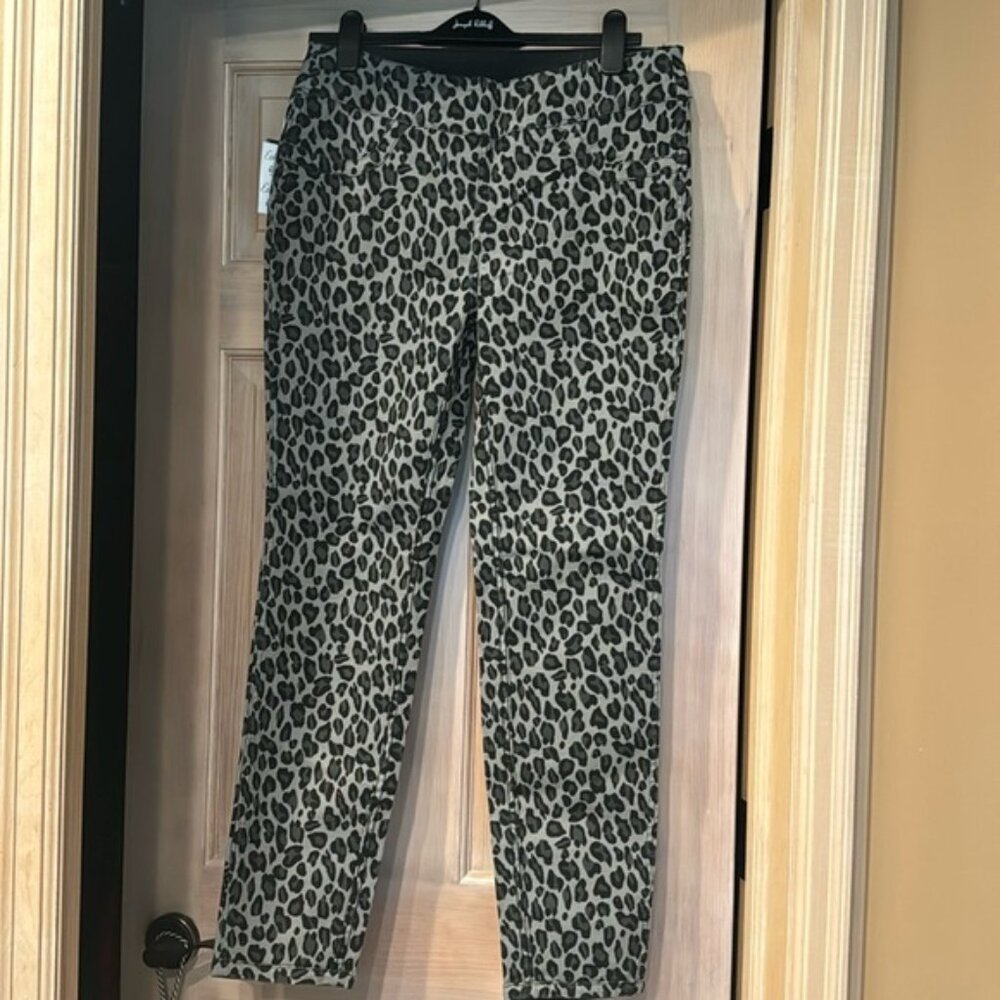 NWT Ethyl Jeans Reversible